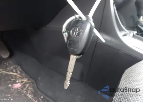 2014 Toyota Corolla S Plus z USA, uszkodzony, nr VIN 2T1BURHE4EC088873